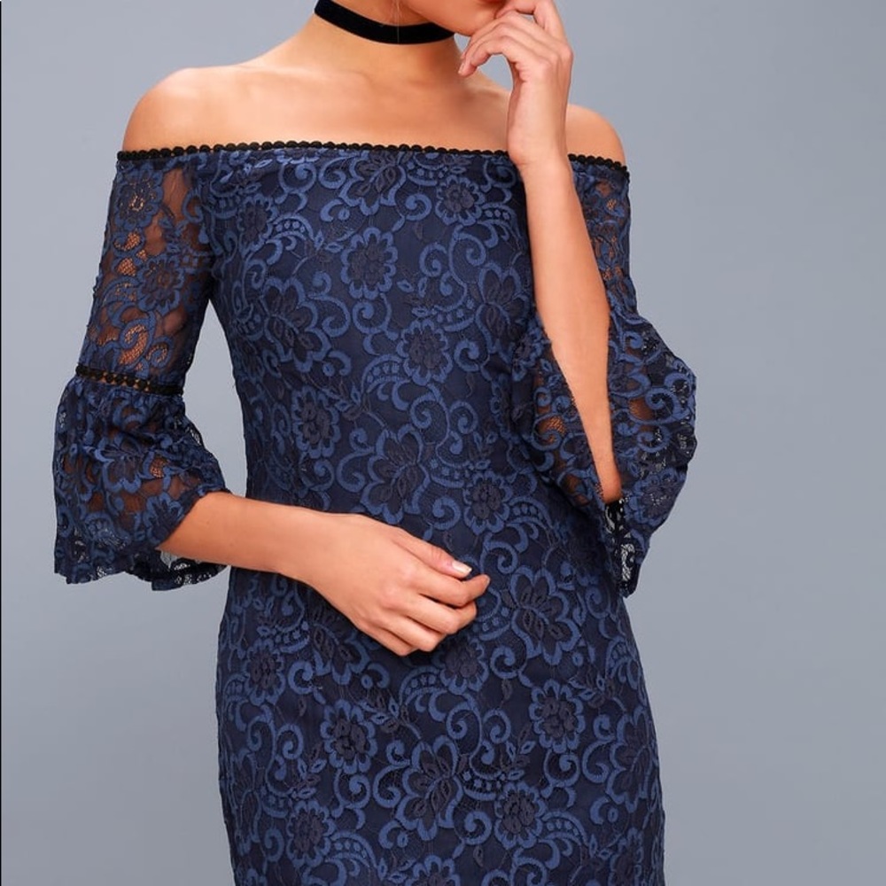 BB DAKOTA off the shoulder blue lace dress